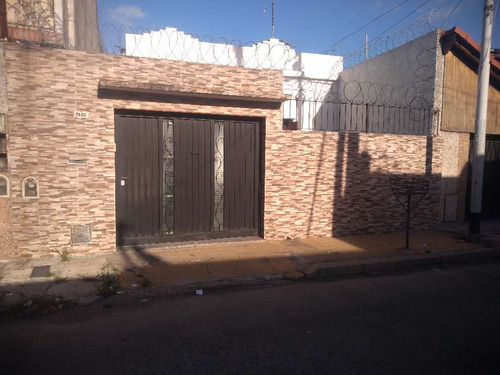 Casa En Venta En Piñeyro