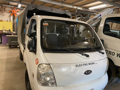 Kia 2700