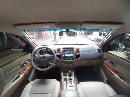 Toyota Fortuner Rs 2010