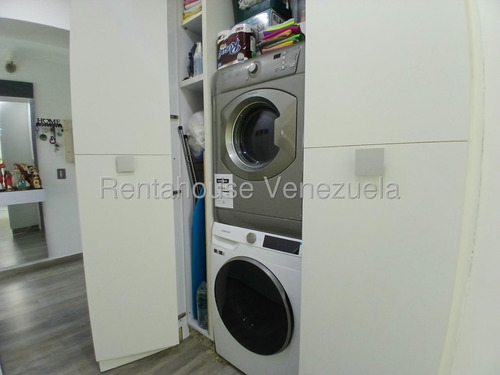Apartamento Remodelado En Venta, Urb. San Bernardino