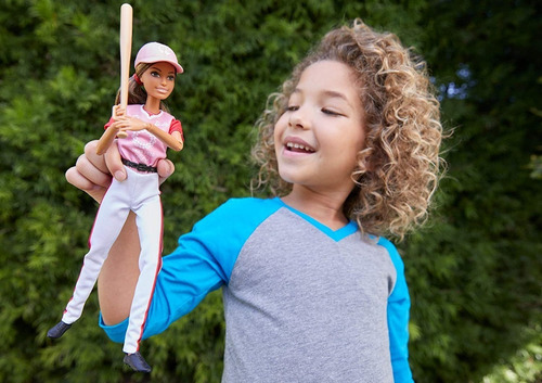 Imagen 3 de 5 de Barbie Juegos Olimpicos Tokyo 2020 Muñeca Softball Softbol