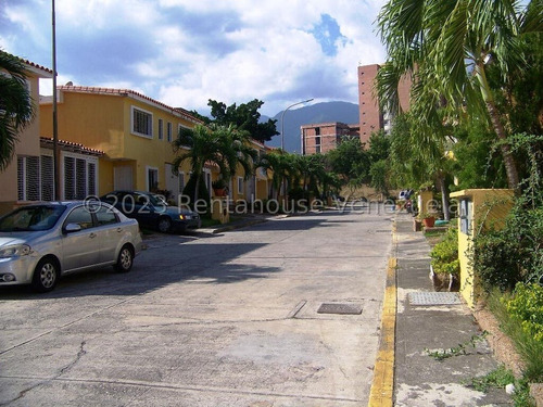 Casa En Venta Vista Dorada Guatire 24-17699