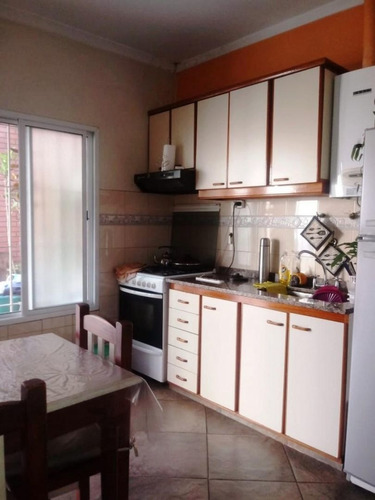 Imagen 4 de 17 de Venta De Casa Chalet Con 4 Dormitorios En Wilde Centro