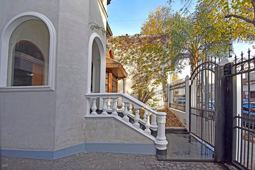 Venta Casa 6 Amb Jardin Y Pileta Parque Patricios