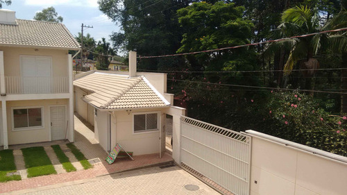 Casa De Condomínio À Venda Na Rua Nápoles, Jardim Colibri, Cotia - Sp - Liv-3402