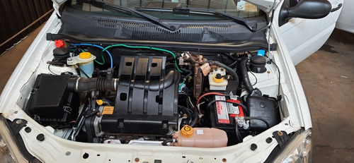 Imagem 6 de 10 de Fiat Strada 2014 1.4 Working Flex 2p