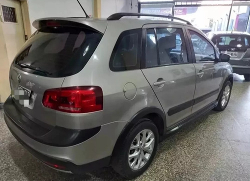 Volkswagen Suran Cross 1.6 Highline 101cv