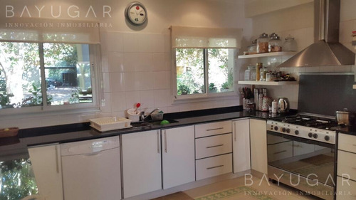 Venta - Casa Con Vista A La Cancha De Polo, Centauros Cc Bayugar Negocios Inmobiliarios