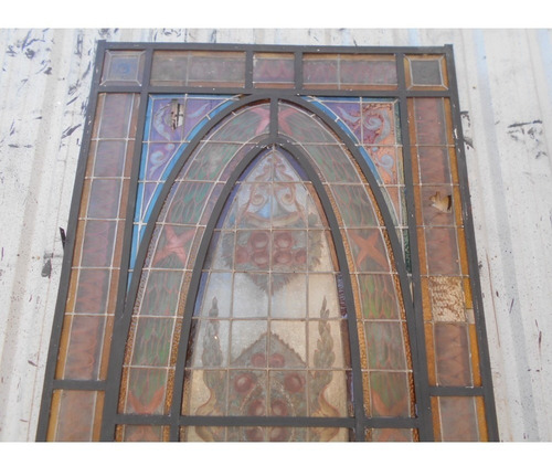 Antigua Cúpula De Hierro Con Vitraux Recto Chapasusadas