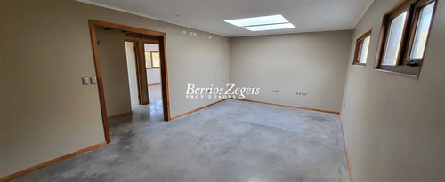 Nueva Casa En Venta De 6 Dormitorios Mantagua