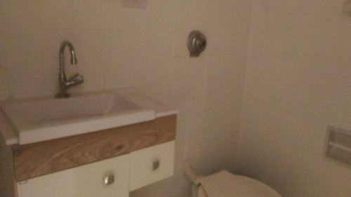 Imagem 8 de 9 de Sala Para Alugar, 22 M² Por R$ 520,00/mês - Centro - Curitiba/pr - Sa0012