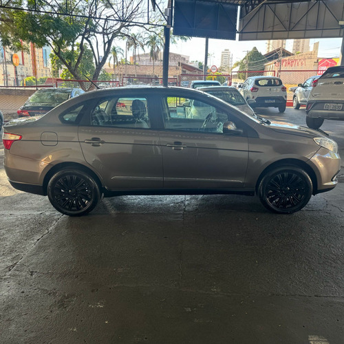 Fiat Grand Siena 1.6 MPI ESSENCE 16V FLEX 4P MANUAL