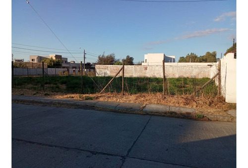 Terreno En Venta, A Cuadras Mall Vivo