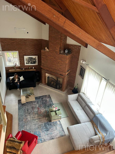 Casa En Los Pilares, 6 Ambientes, C/ Jardin Y Pileta - Venta -