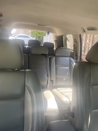 Camioneta De 8 Cil, Automática, Asientos En Piel Gris