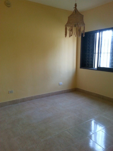 Imagen 17 de 25 de Vendo O Permuto Casa C/local Comercial Y Dpto En B° Los Plátanos