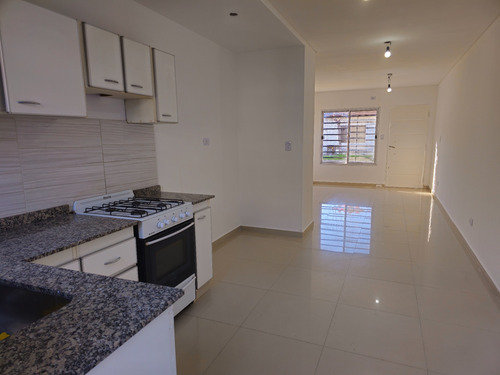 Ph Tres Ambientes En Alquiler Castelar Norte