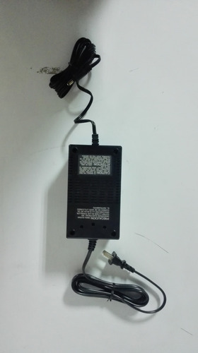 Imagen 2 de 4 de Adaptador Yamaha Para Teclado Ac 110v/130v/220v Pa6