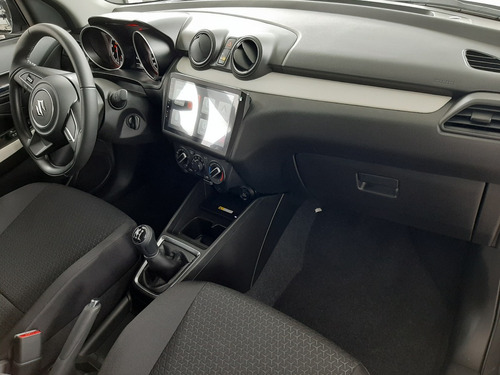 Imagen 9 de 13 de Suzuki New Swift Híbrido Motor 1.2cc Modelo 2022