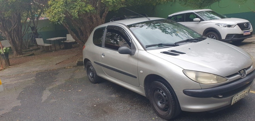 Imagem 1 de 12 de Peugeot 206 2006 1.4 Sensation Flex 3p