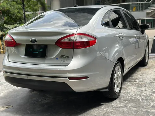 Ford Fiesta 1.6 Sportback Se Mecánica