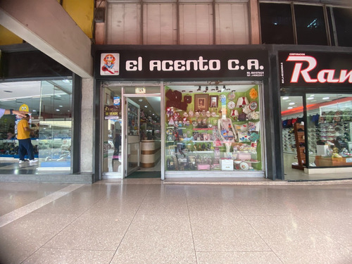 #020 Amplio Local Comercial En Centro Comercial Chacaíto