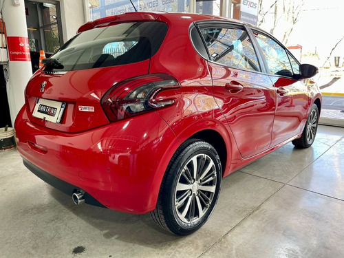 Imagen 5 de 11 de Peugeot 208 1.6 5ptas Allure 115cv