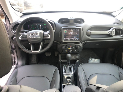 Imagen 14 de 15 de Jeep Renegade Longitude T 270