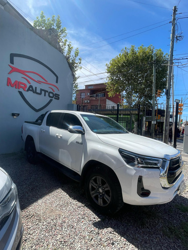 Toyota Hilux Pick-up 2.8 Cd Srv 177cv 4x2 At