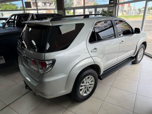 Toyota Hilux Sw4 3.0 Srv Cuero I 171cv 4x4