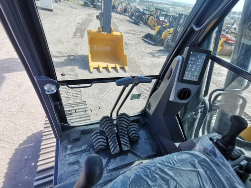 Excavadora John Deere E240lc 2021