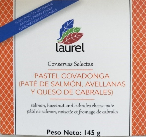 Pate De Salmon, Avellanas Y Queso De Cabrales