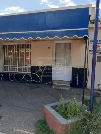 Imagen 4 de 7 de Locales Comerciales + Departamento Villa Rumipal