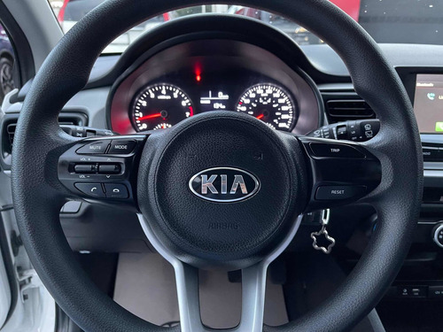 Imagen 13 de 15 de Kia Rio 2020 1.6 Lx Hatchback Mt