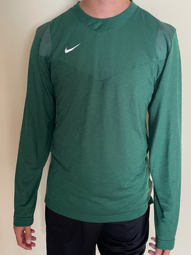 Remera Nike Knit Cool- Poco Uso (Usado)