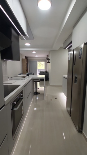 Apartamento Amoblado En Alquiler Las Chimeneas, Res. Montecarlo 133 M² Planta Onbg