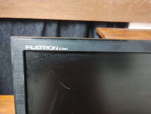 Monitor Lg Flatron 19 Led Negro - Modelo 1940 Negro (Usado)