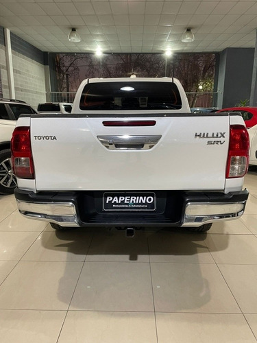 Imagen 5 de 21 de Toyota Hilux 2.8 Cd Srv 177cv 4x4 At 2017