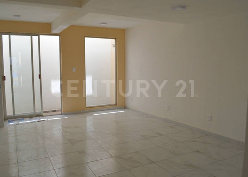 Se Vende Casa Duplex En Tizapan San Angel. A Una Cuadras De Plaza Loreto.