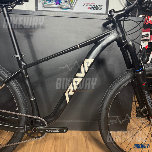 Bicicleta Rava Cave Boost 2025 Comp Grupo Shimano Deore 6100