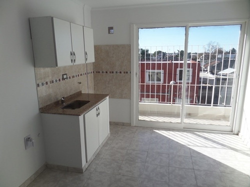 Imagen 3 de 17 de Departamento En Venta En Villa Ballester