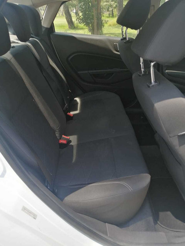 Imagen 12 de 13 de Ford Fiesta 2015 1.6 Se Sedan At