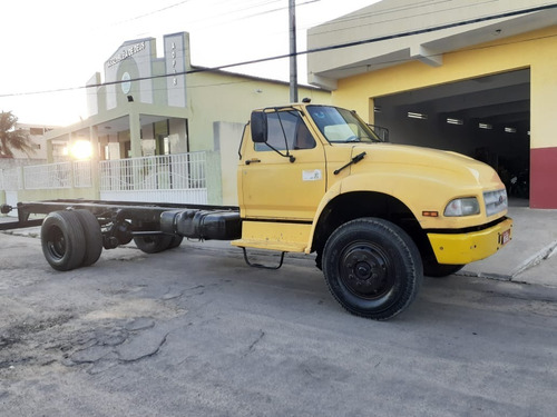 Caminhão Ford F12000 1995