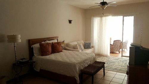 Apartamento De 2 Habitaciones En Las Brisas Guavaberry - Juan Dolio, Con Jardin