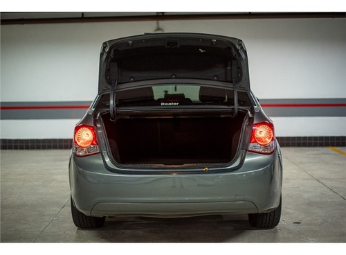 Imagem 9 de 14 de Chevrolet Cruze 1.8 Lt 16v Flex 4p Automático