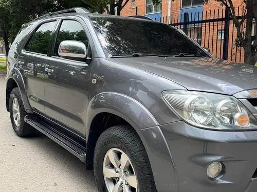 Toyota Fortuner 4.0 Sr5
