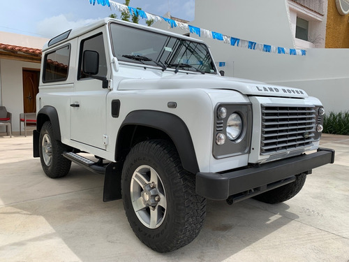 Imagen 5 de 13 de Land Rover Defender 2012 2.2 3p 90 T Diesel Man At