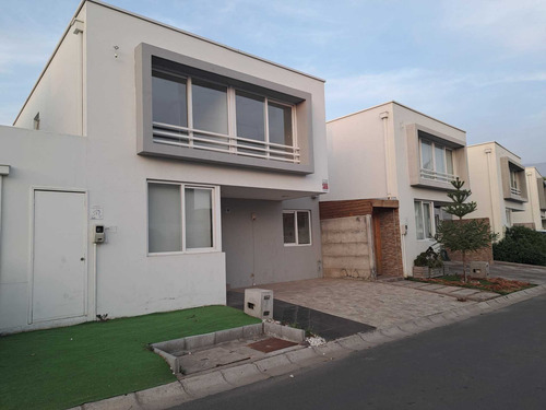 Vendo Casa En Jardines De Las Vizcachas (96533)