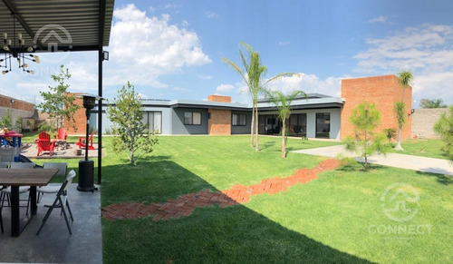 Imagen 4 de 15 de Moderna Casa De Una Planta En Venta En Lomas De Comanjilla León Gto.