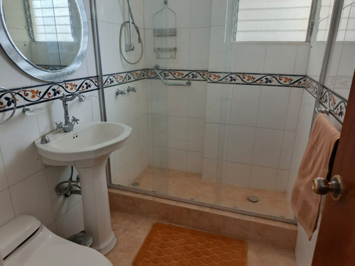 Apartamento En Alquiler En Terrazas Del Club Hipico Remodelado Y Amoblado Cerca Del Cc Terraz Plaza Con Hermosa Vista